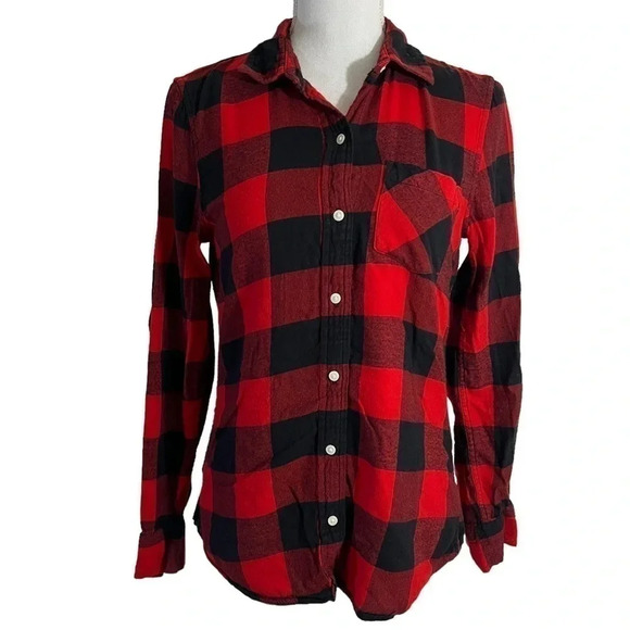 Gap Buffalo Plaid Button Up Shirt Womens XS Black and Red Long Sleeve Rustic Top - Picture 1 of 6